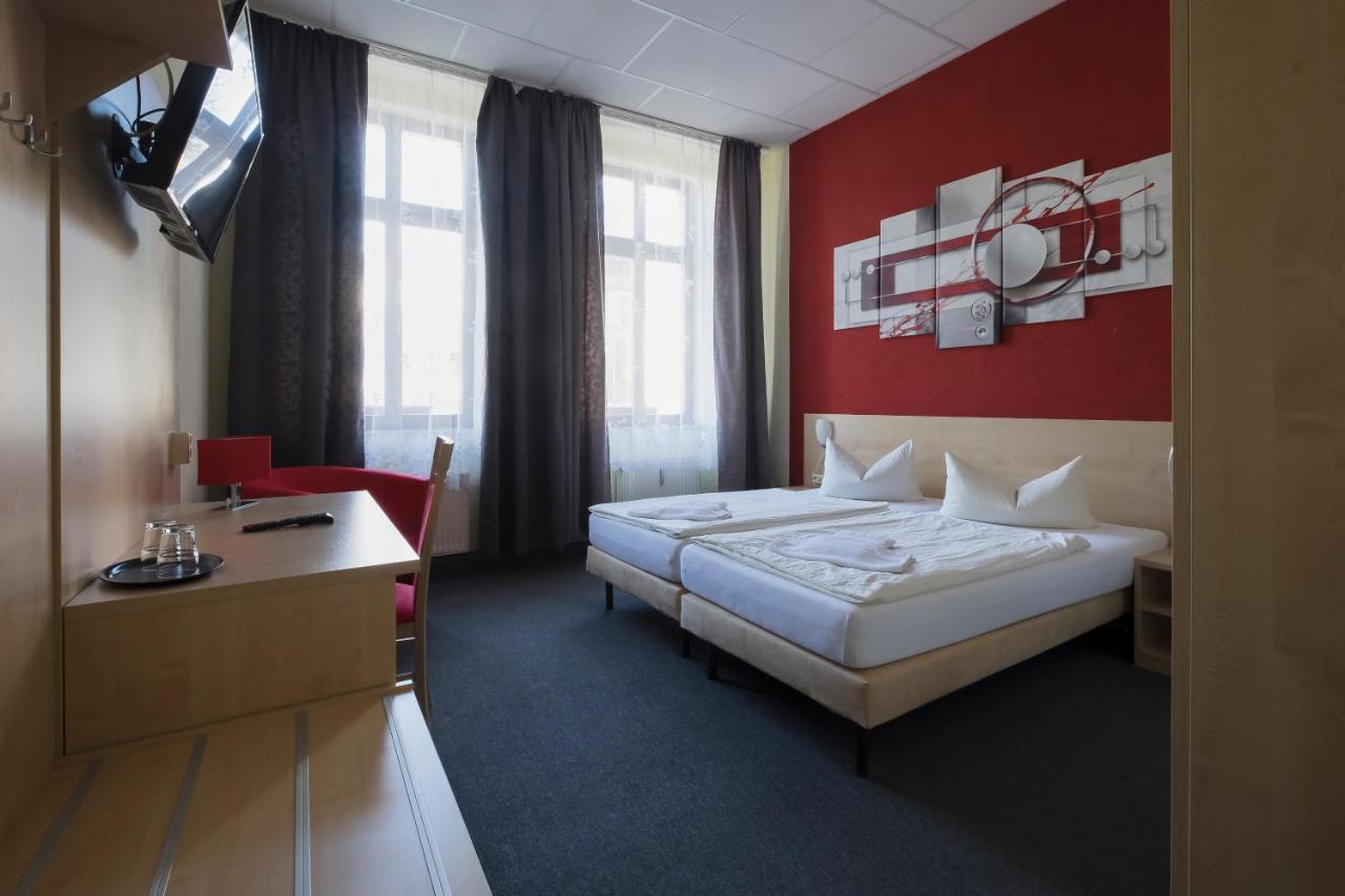 Gaestehaus Lisakowski Pension Am Brautwiesenpark Görlitz Esterno foto