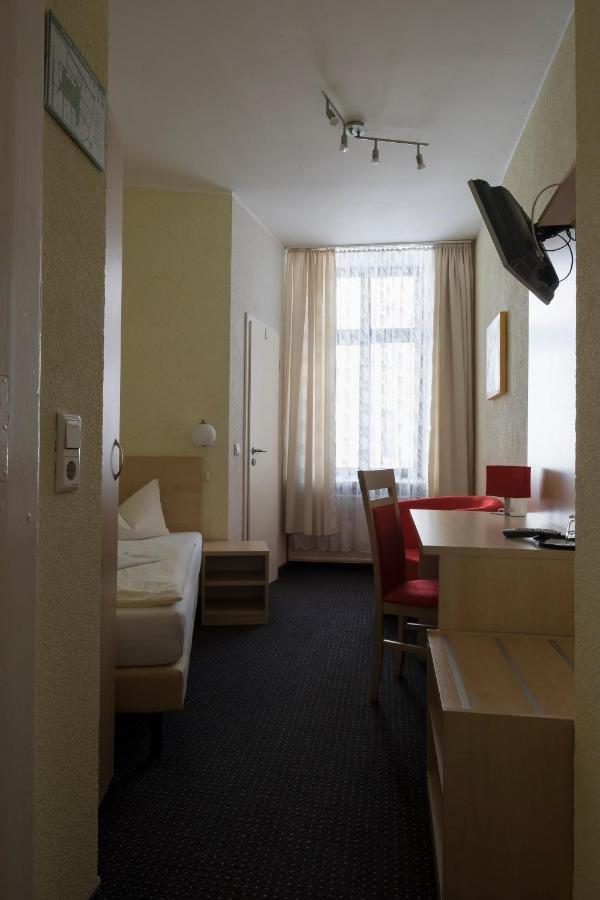 Gaestehaus Lisakowski Pension Am Brautwiesenpark Görlitz Esterno foto