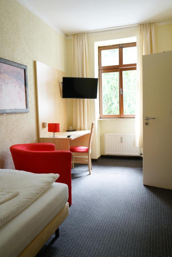 Gaestehaus Lisakowski Pension Am Brautwiesenpark Görlitz Esterno foto